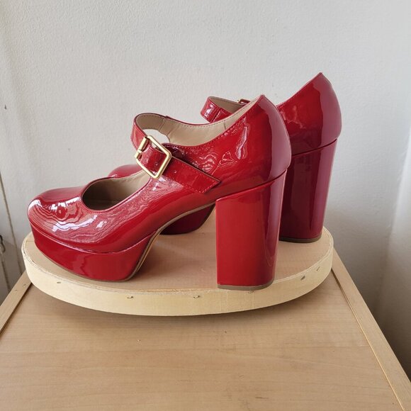 Coutgo Women's Round Toe Platform/Chunky Red Patent Leather Shoe (Size: 9½) - Picture 3 of 13